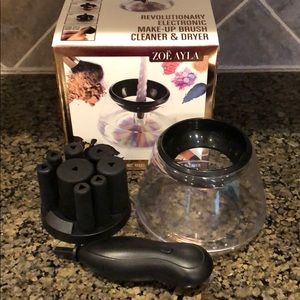 NIB Zoe Ayla Makeup Brush Cleaner & Dryer